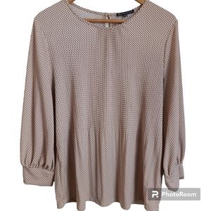 ADRIANNA PAPELL Womens  blouse polka dot long sleeve scoop neck  Size M tan